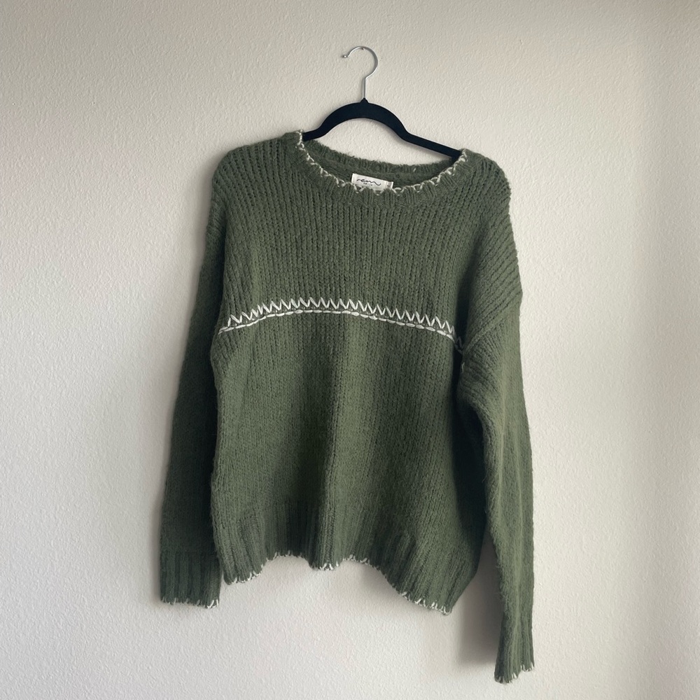 Forest Green Crew Neck Sweater with Zigzag Accent
